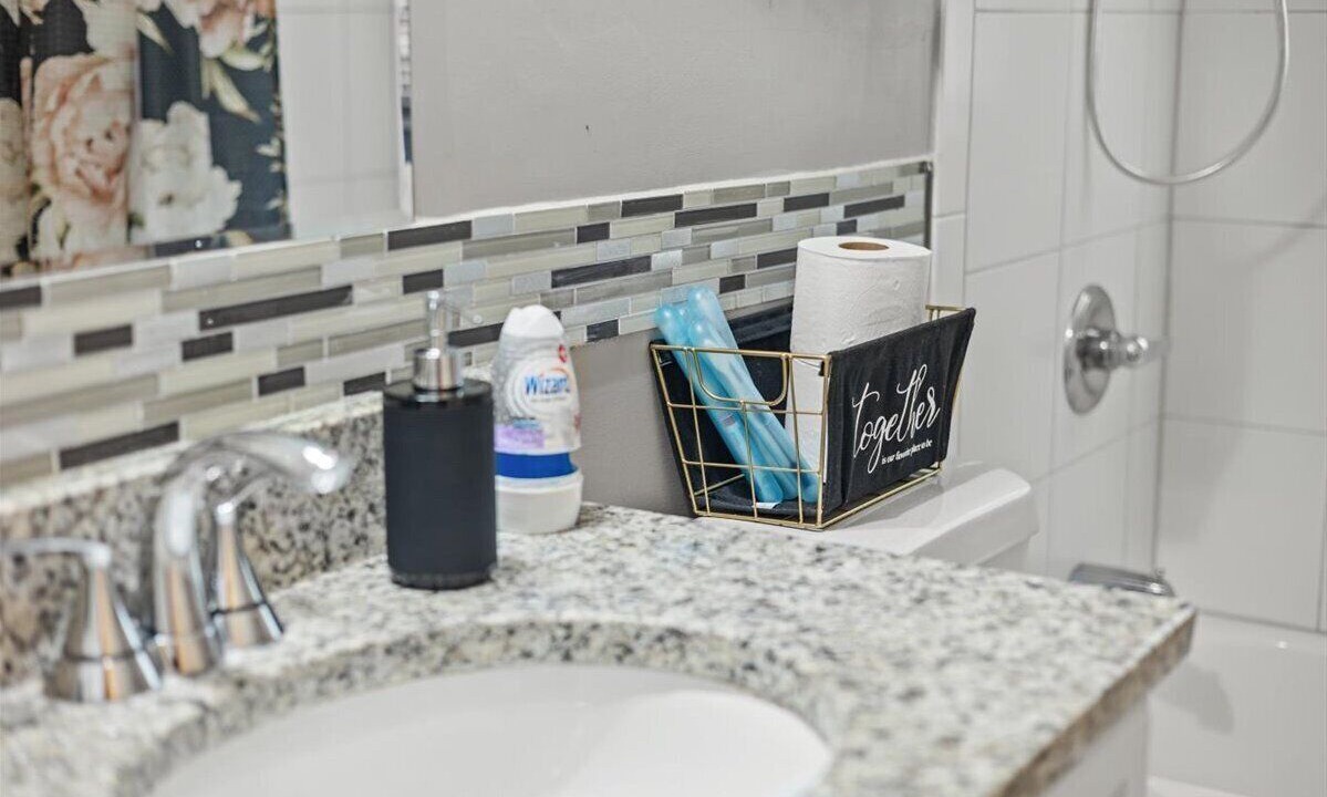 Photo of Bathroom in Belvedere Park