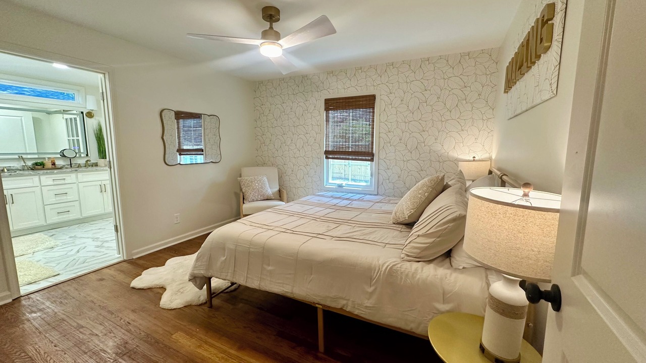 Photo of Bedroom in Northport