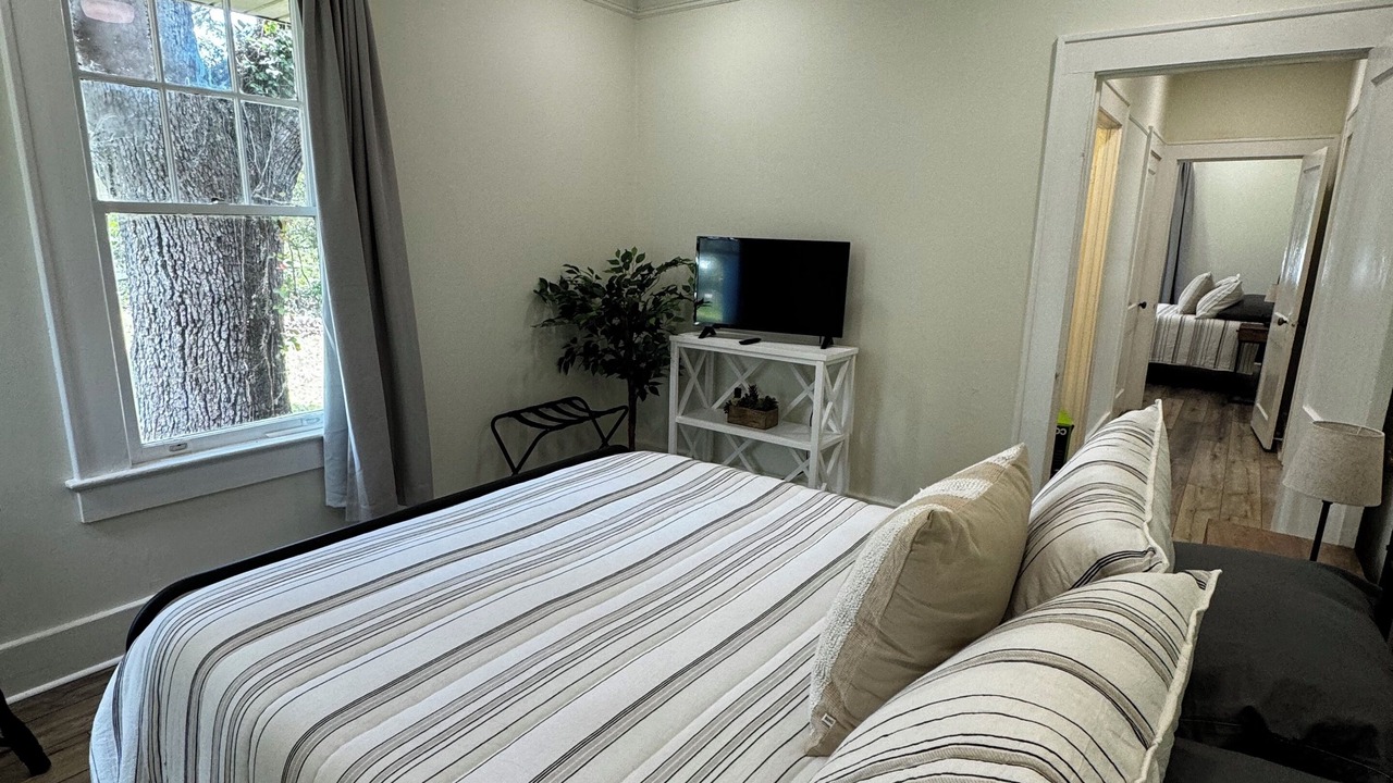 Photo of Bedroom in Lake Park