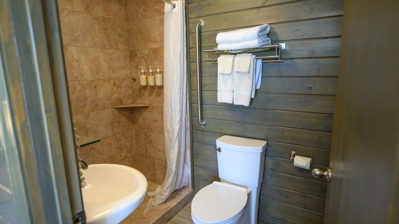 Photo of Bathroom in Lake Village