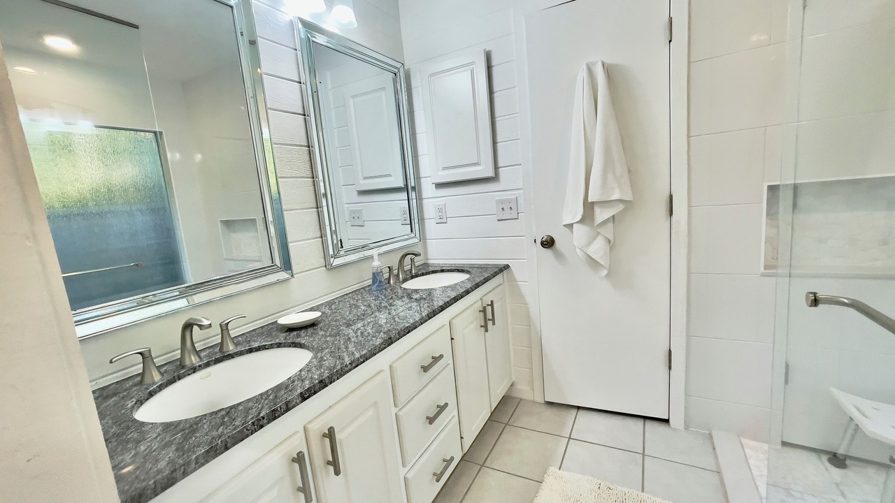 Photo of Bathroom in Winter Springs