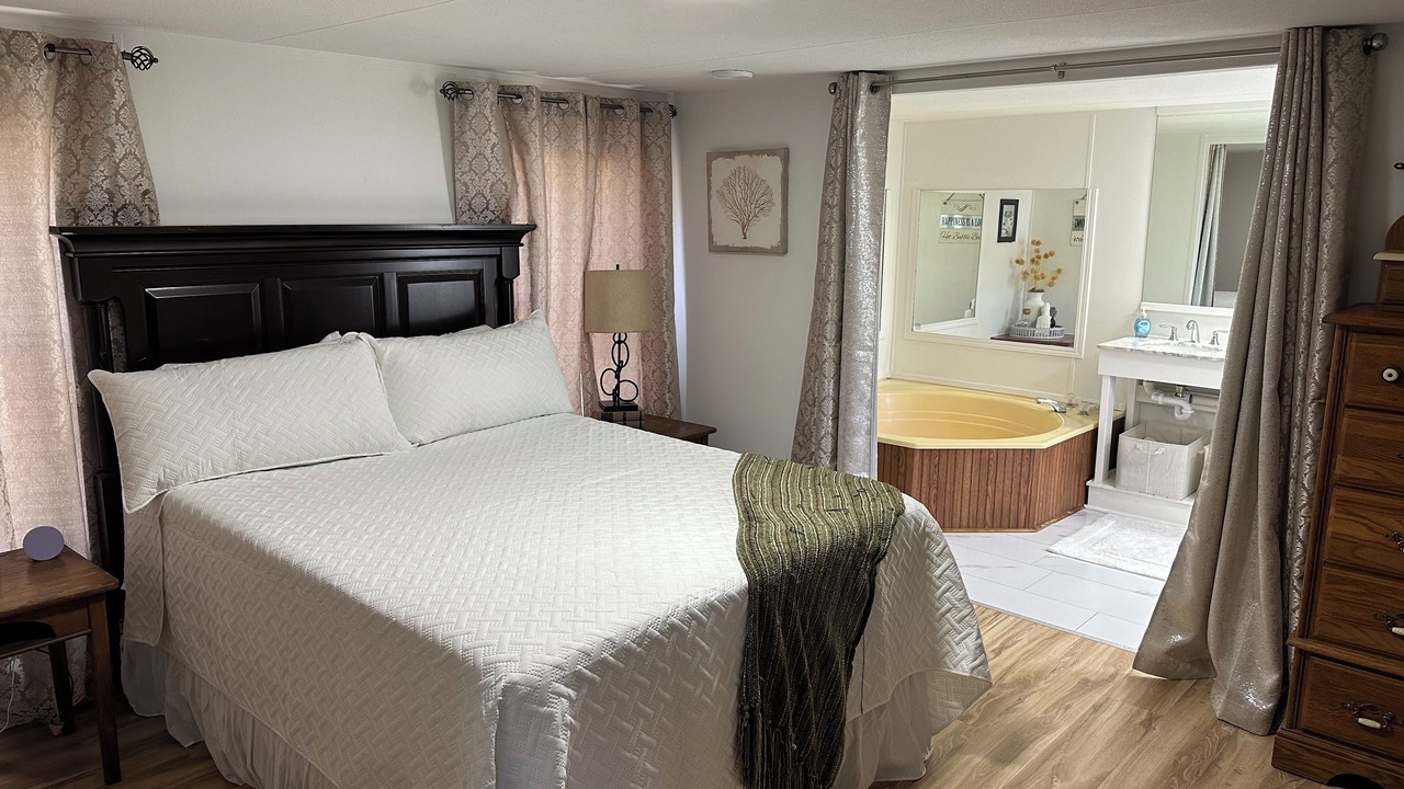Photo of Bedroom in Northport
