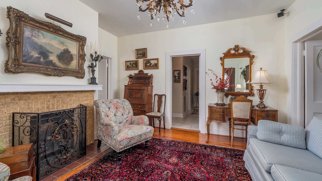 Photo of Livingroom in Tuscaloosa