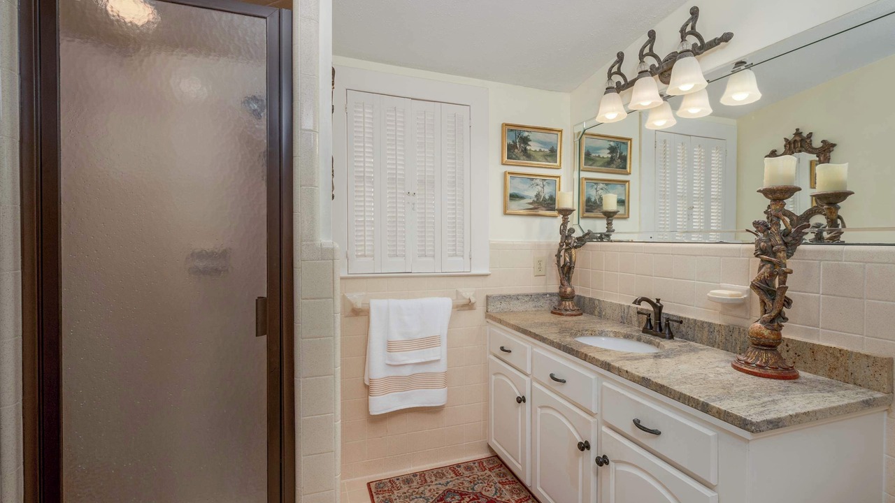 Photo of Bathroom in Tuscaloosa