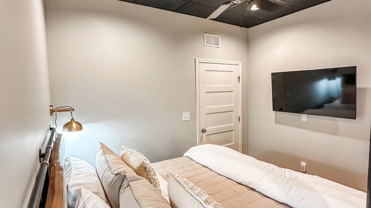 Photo of Bedroom in Tuscaloosa