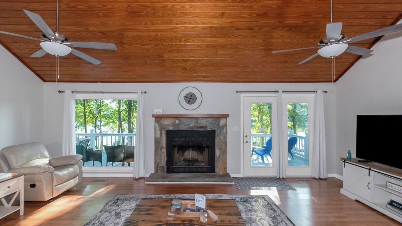 Photo of Livingroom in Eatonton