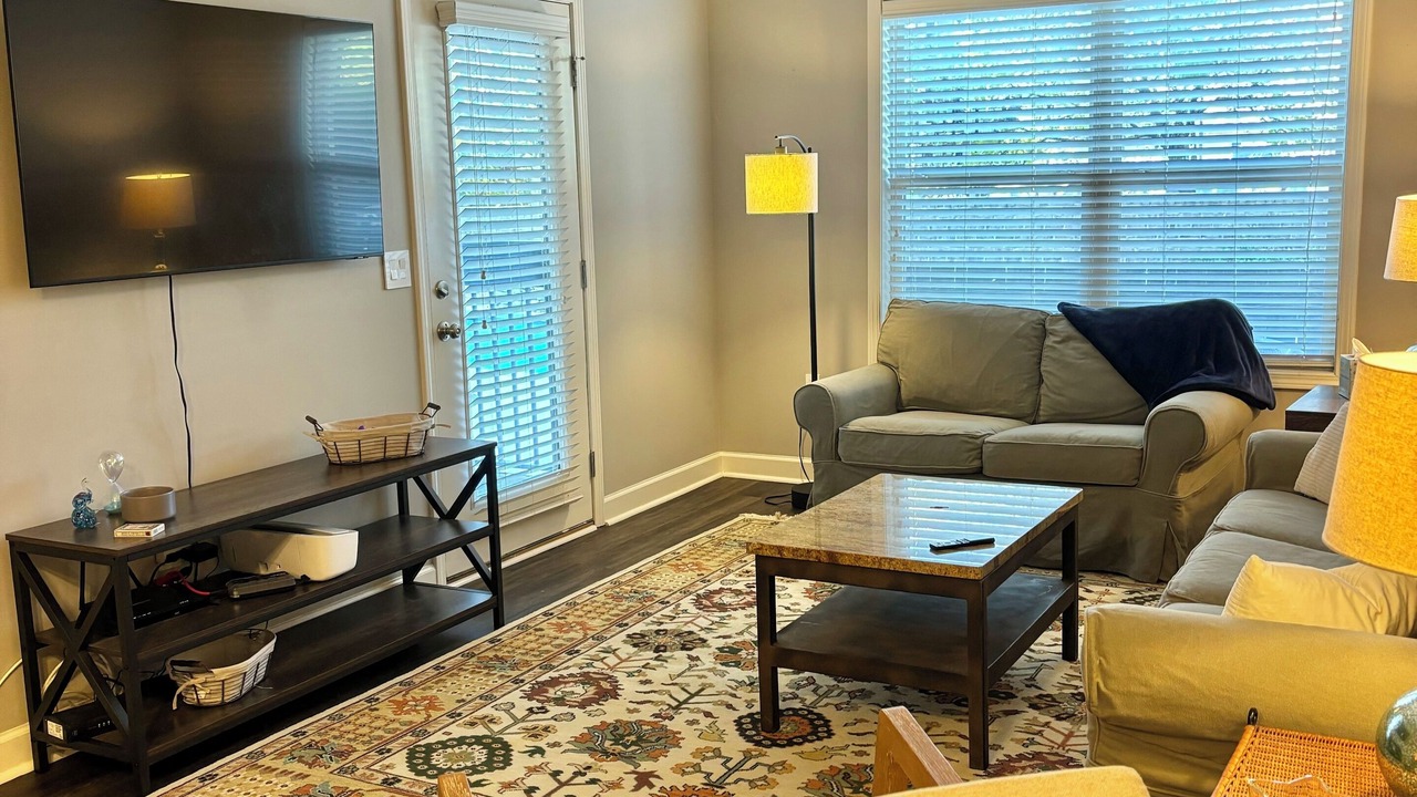 Photo of Livingroom in Auburn