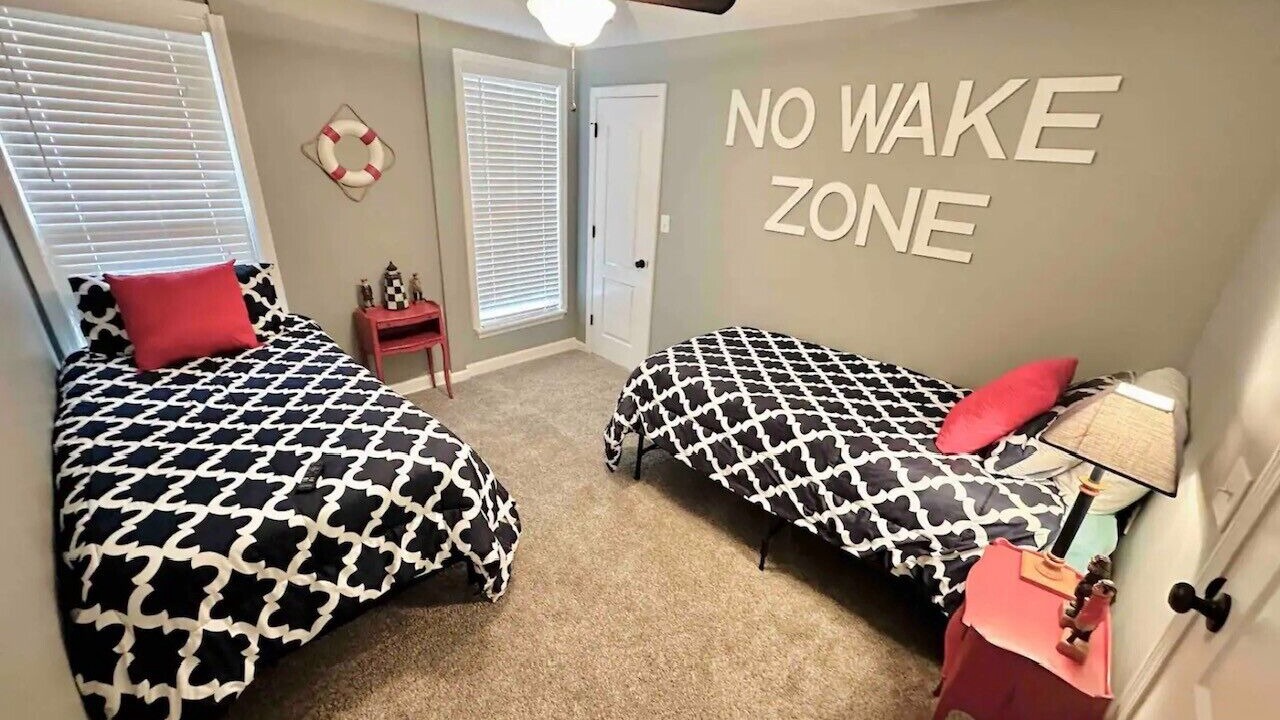 Photo of Bedroom in Deatsville