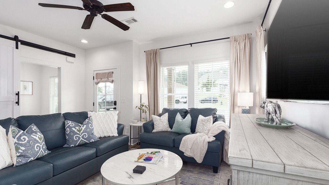 Photo of Livingroom in Auburn