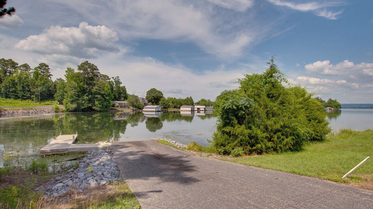 Photo of Outdoor in Groveoak