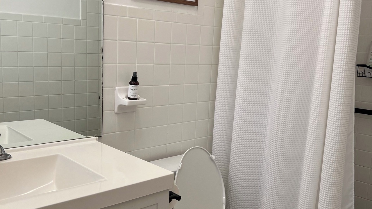 Photo of Bathroom in Melrose
