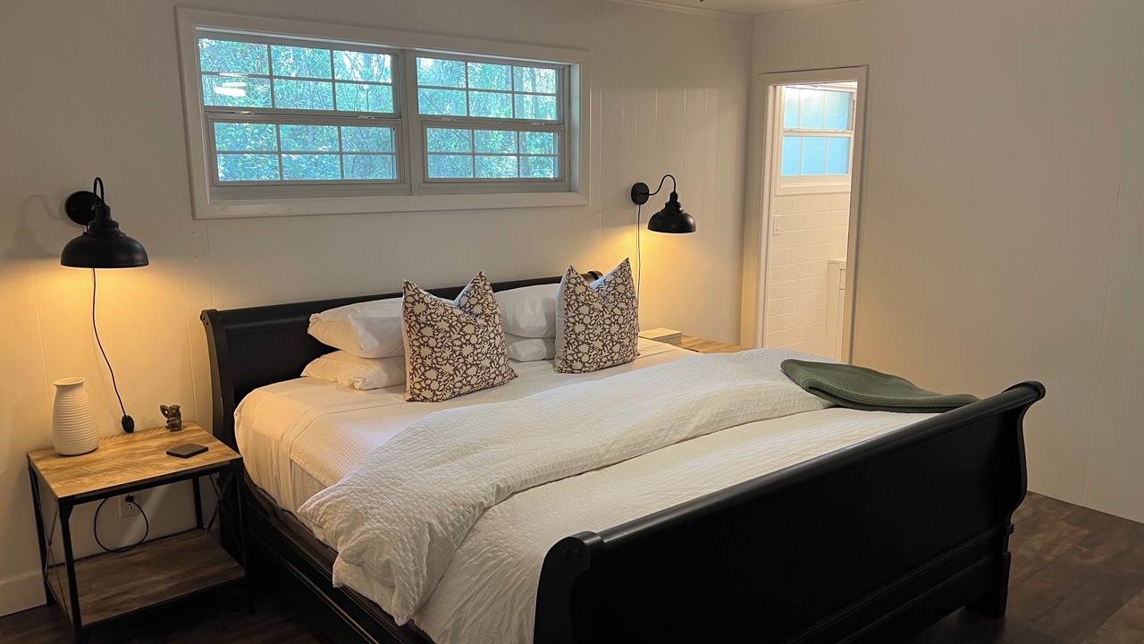 Photo of Bedroom in Melrose