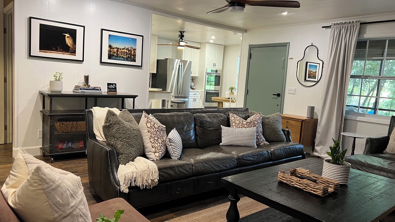 Photo of Livingroom in Melrose