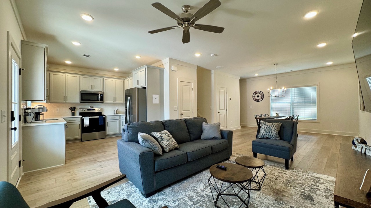 Photo of Livingroom in Auburn