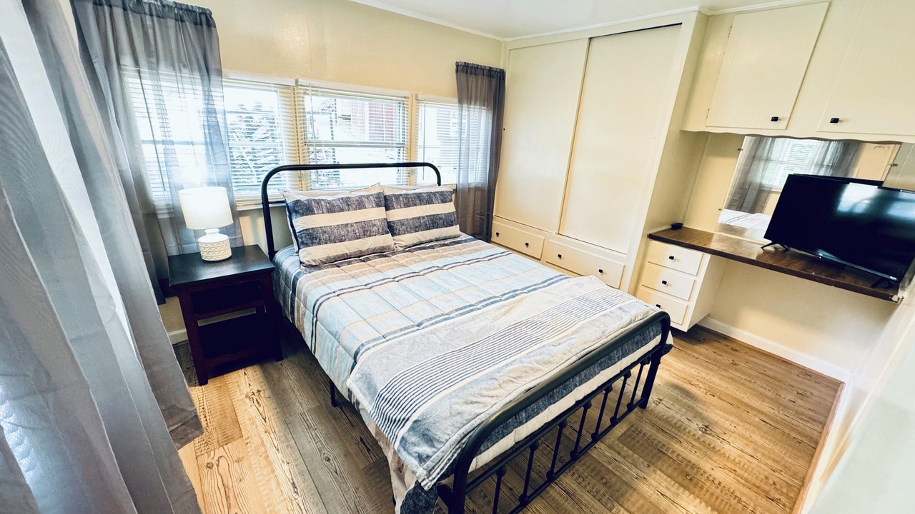 Photo of Bedroom in Titus