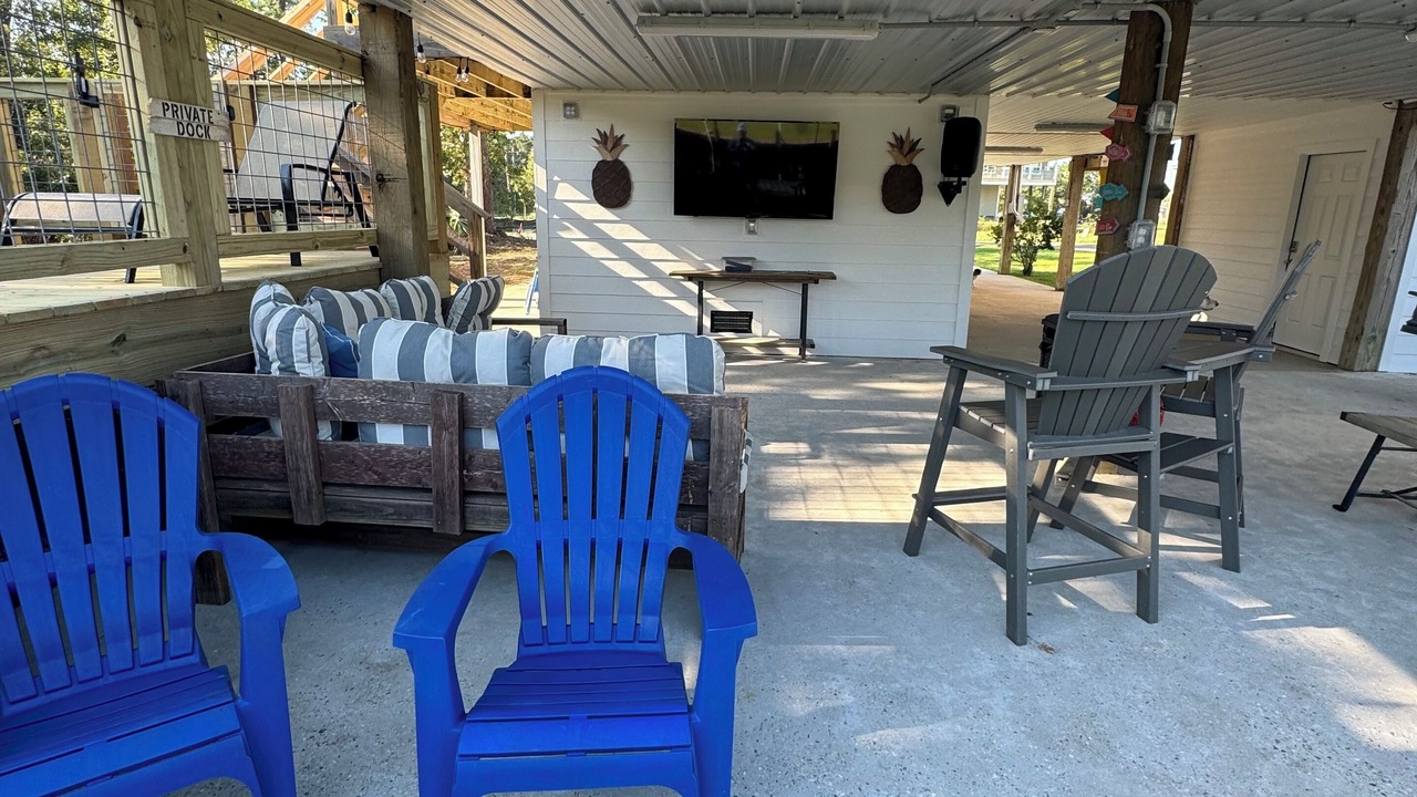 Photo of Patio Balcony in Shoreline Park