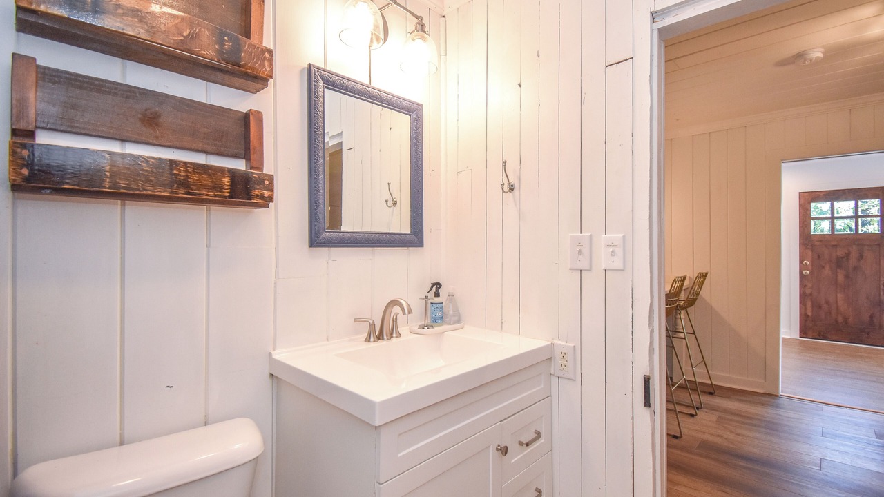Photo of Bathroom in Jacksons' Gap