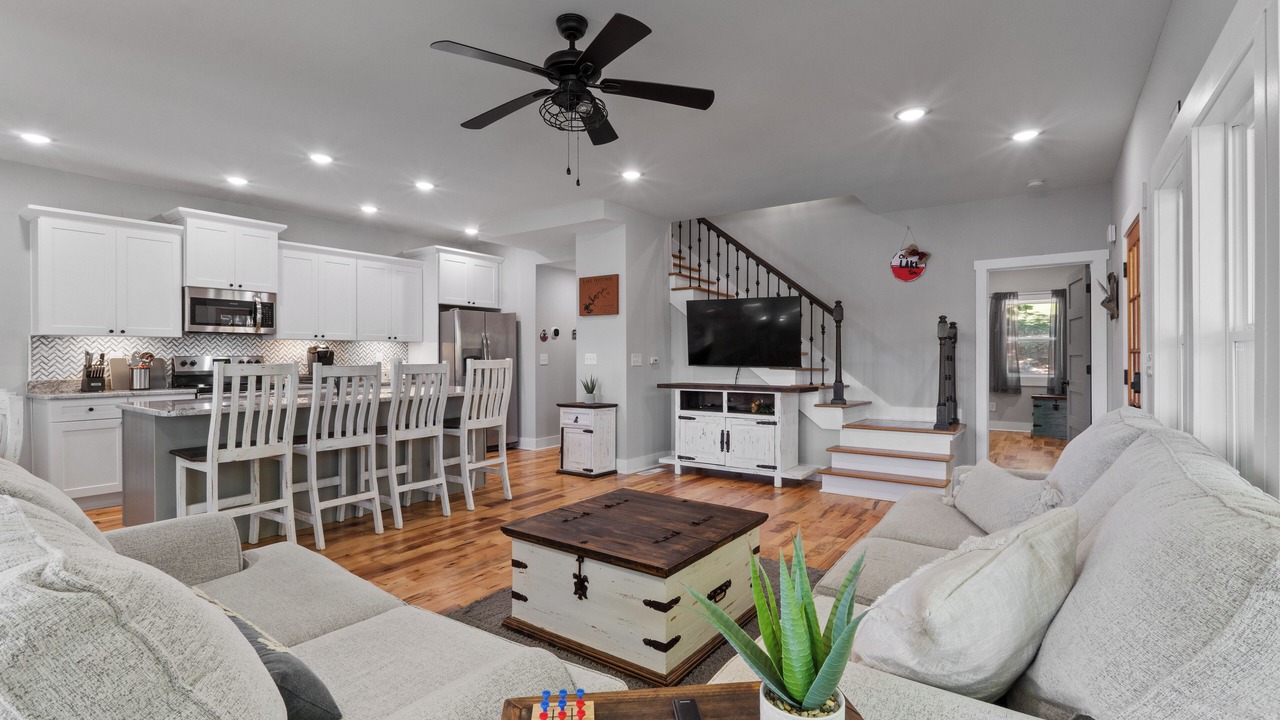 Photo of Livingroom in Wedowee