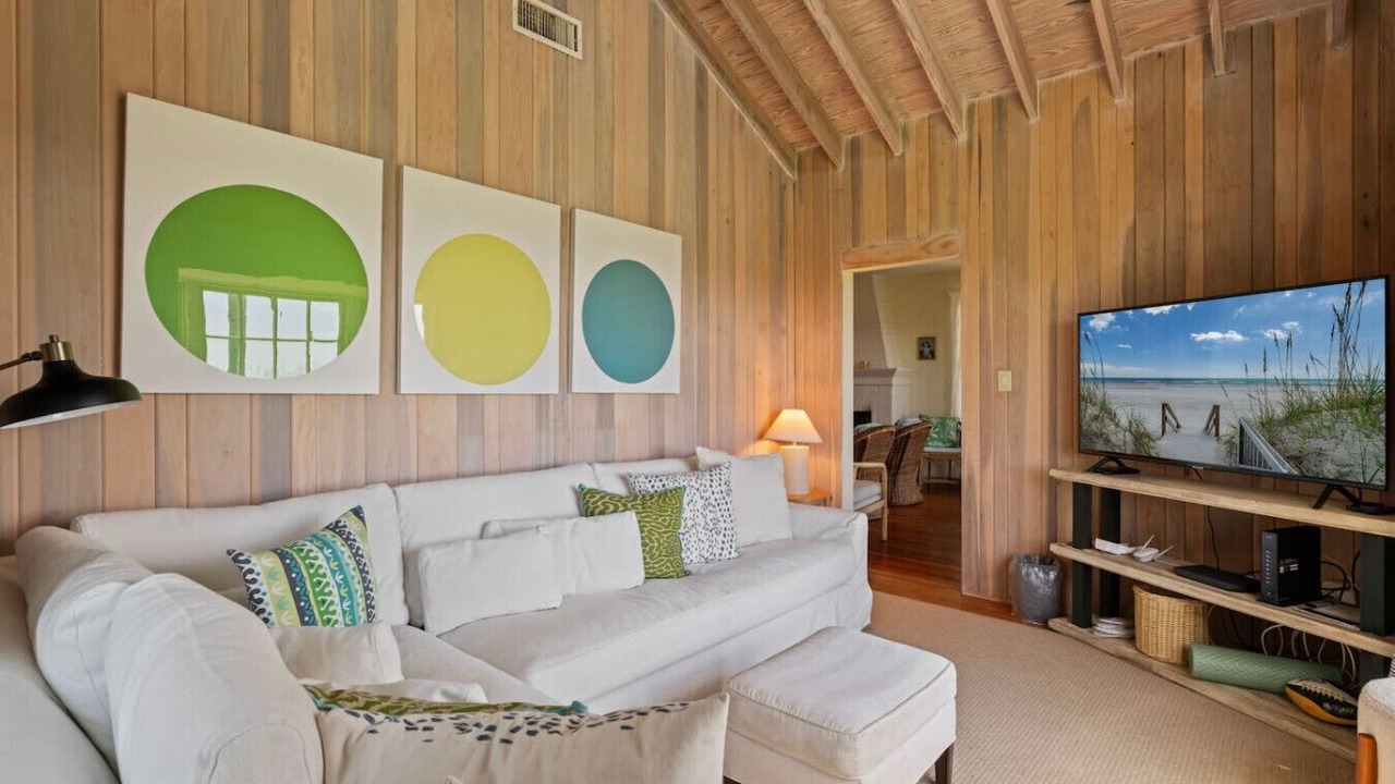 Photo of Livingroom in Jacksonville Beach