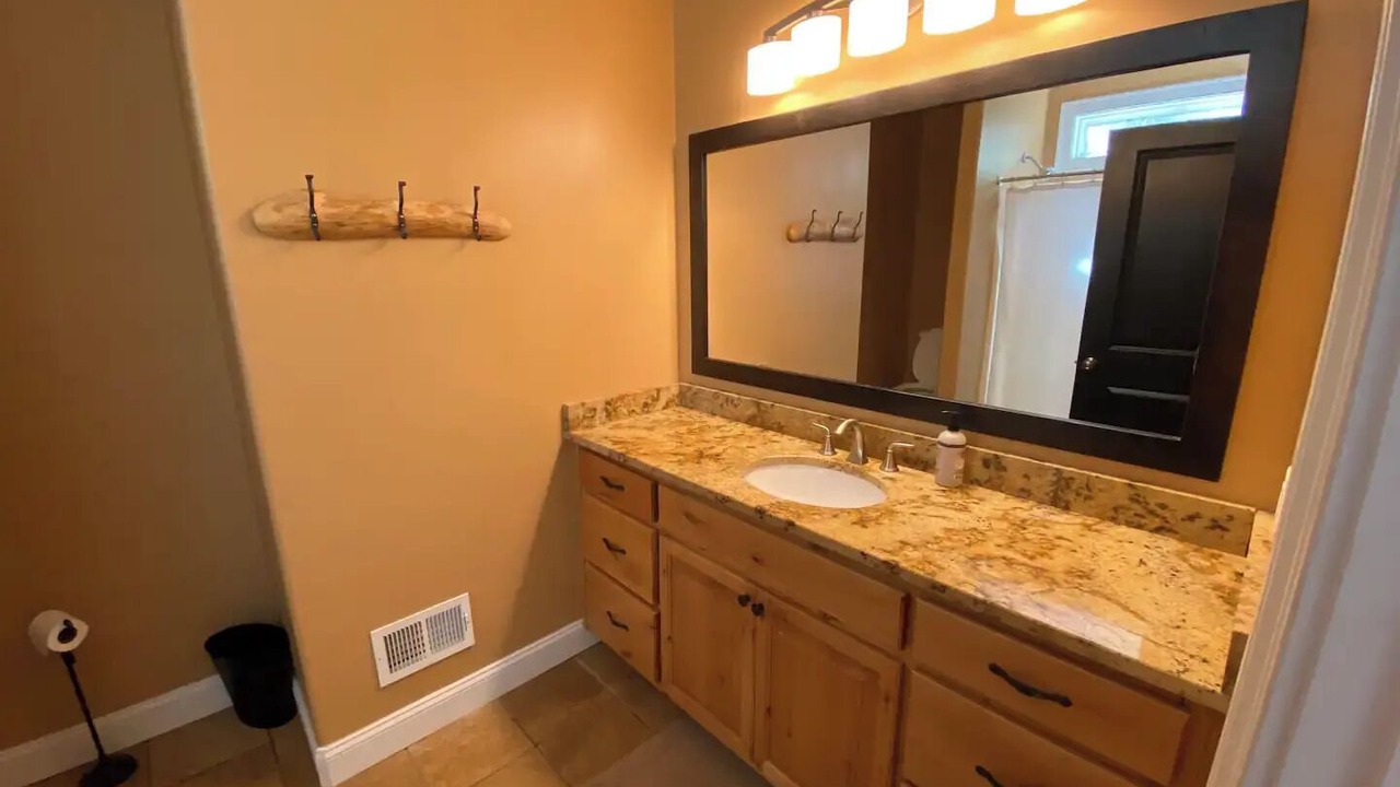 Photo of Bathroom in Eatonton