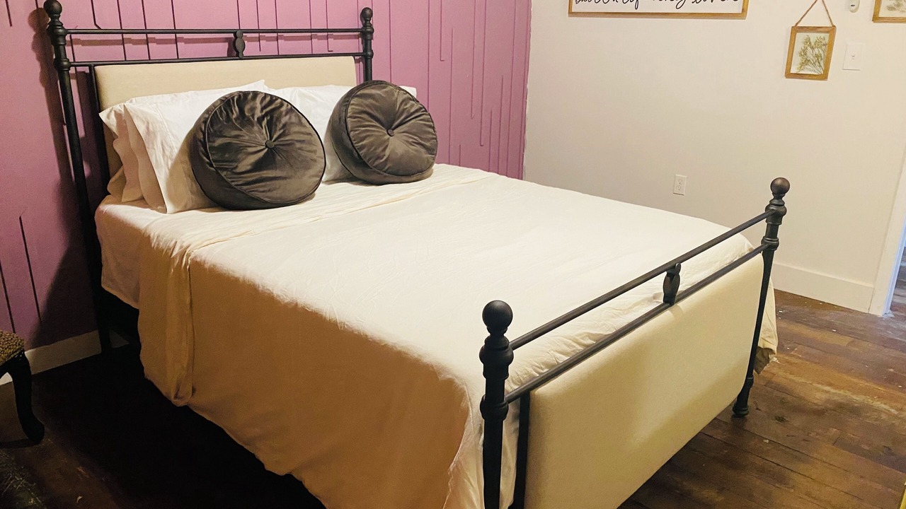 Photo of Bedroom in Brookhaven