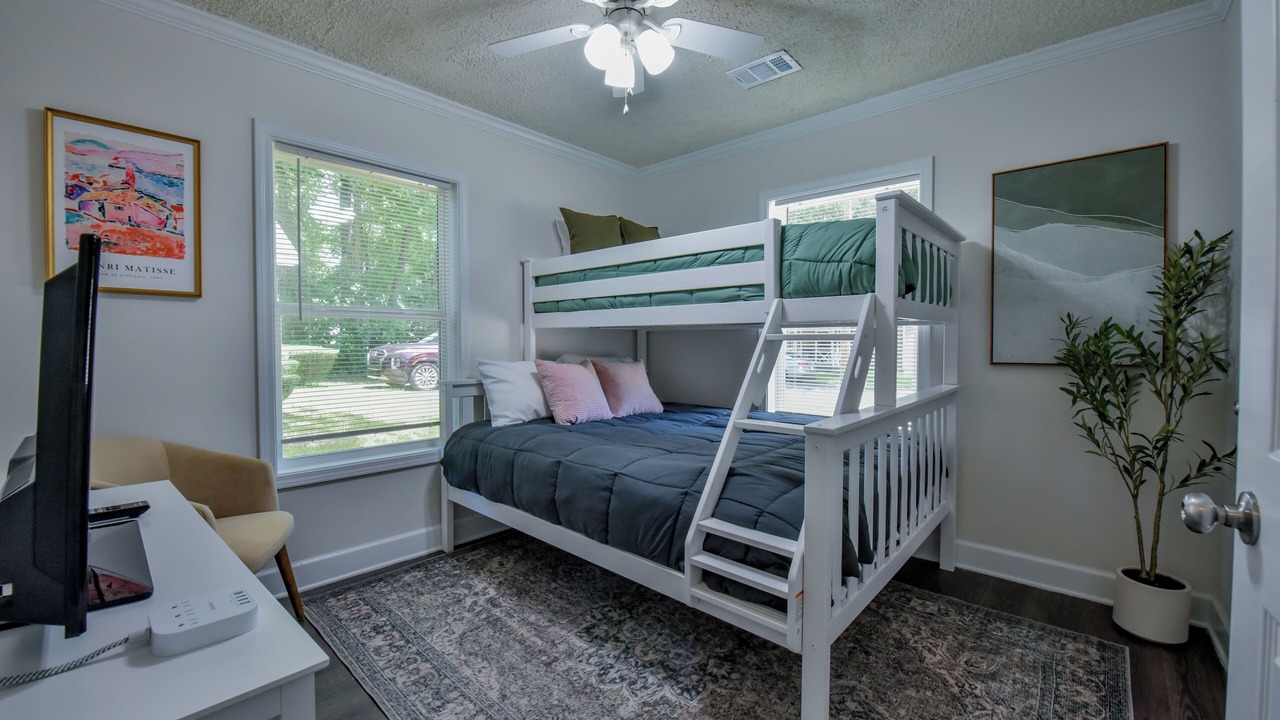 Photo of Bedroom in Tuscaloosa
