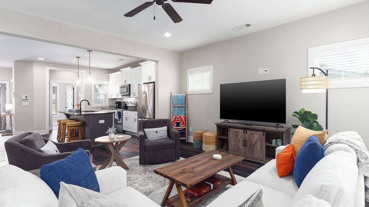 Photo of Livingroom in Auburn