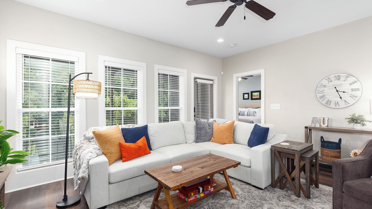 Photo of Livingroom in Auburn
