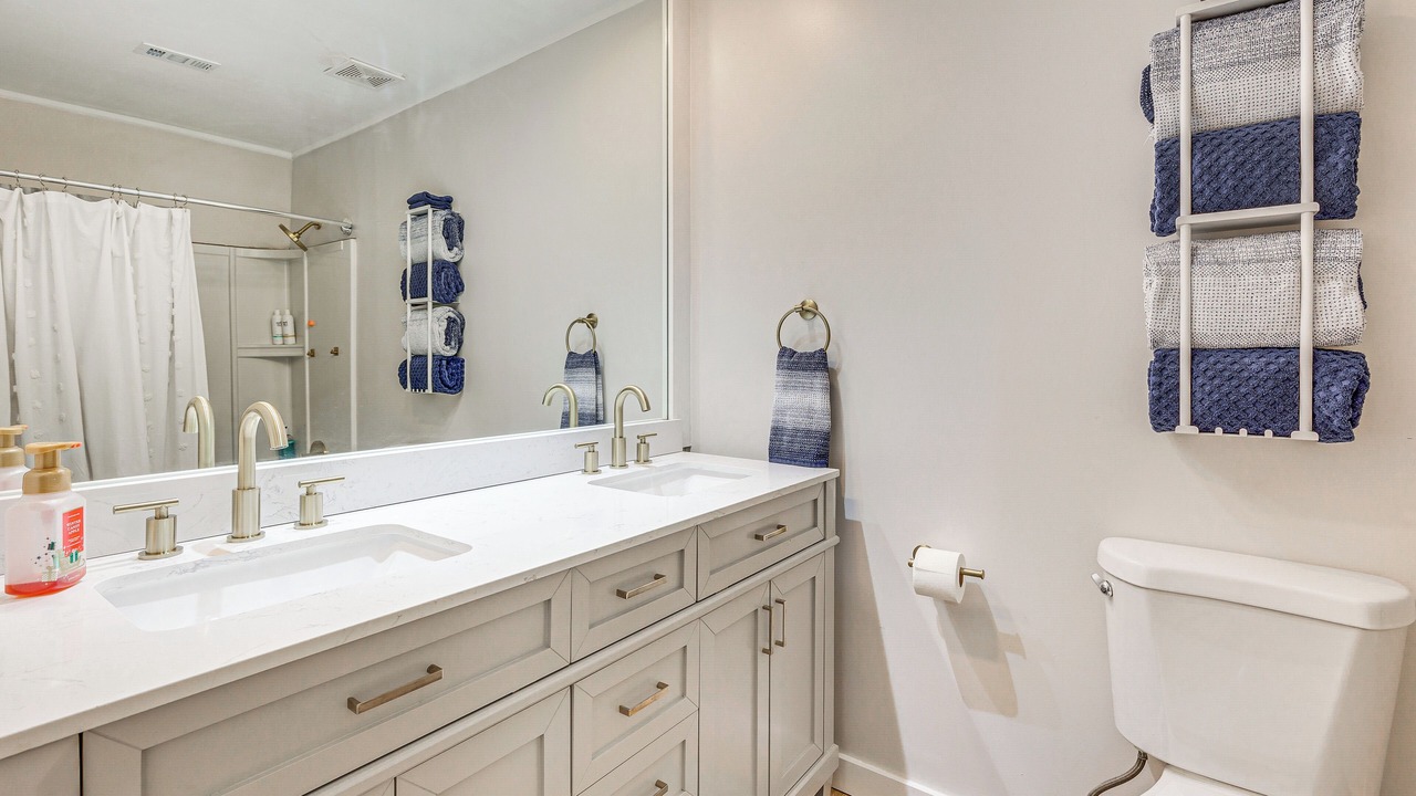 Photo of Bathroom in Daphne