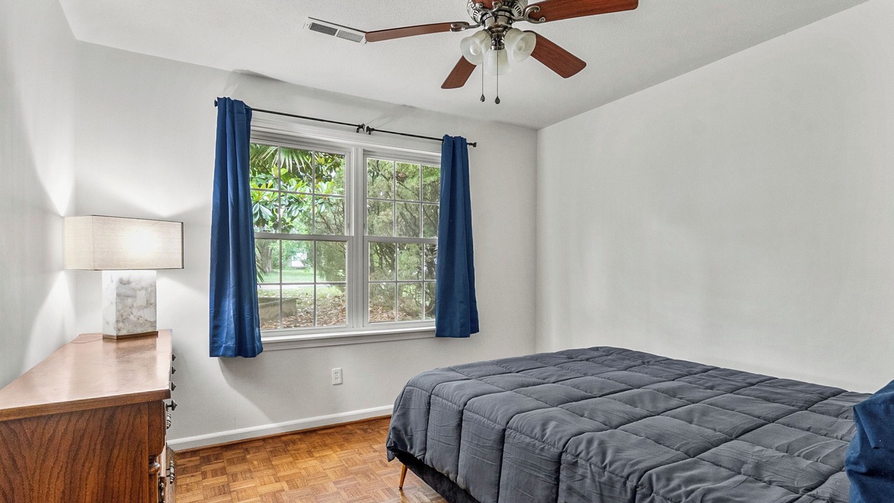 Photo of Bedroom in Northport