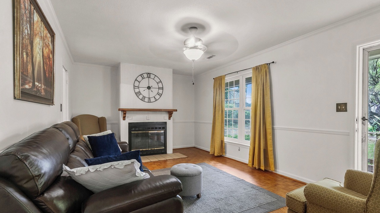 Photo of Livingroom in Northport