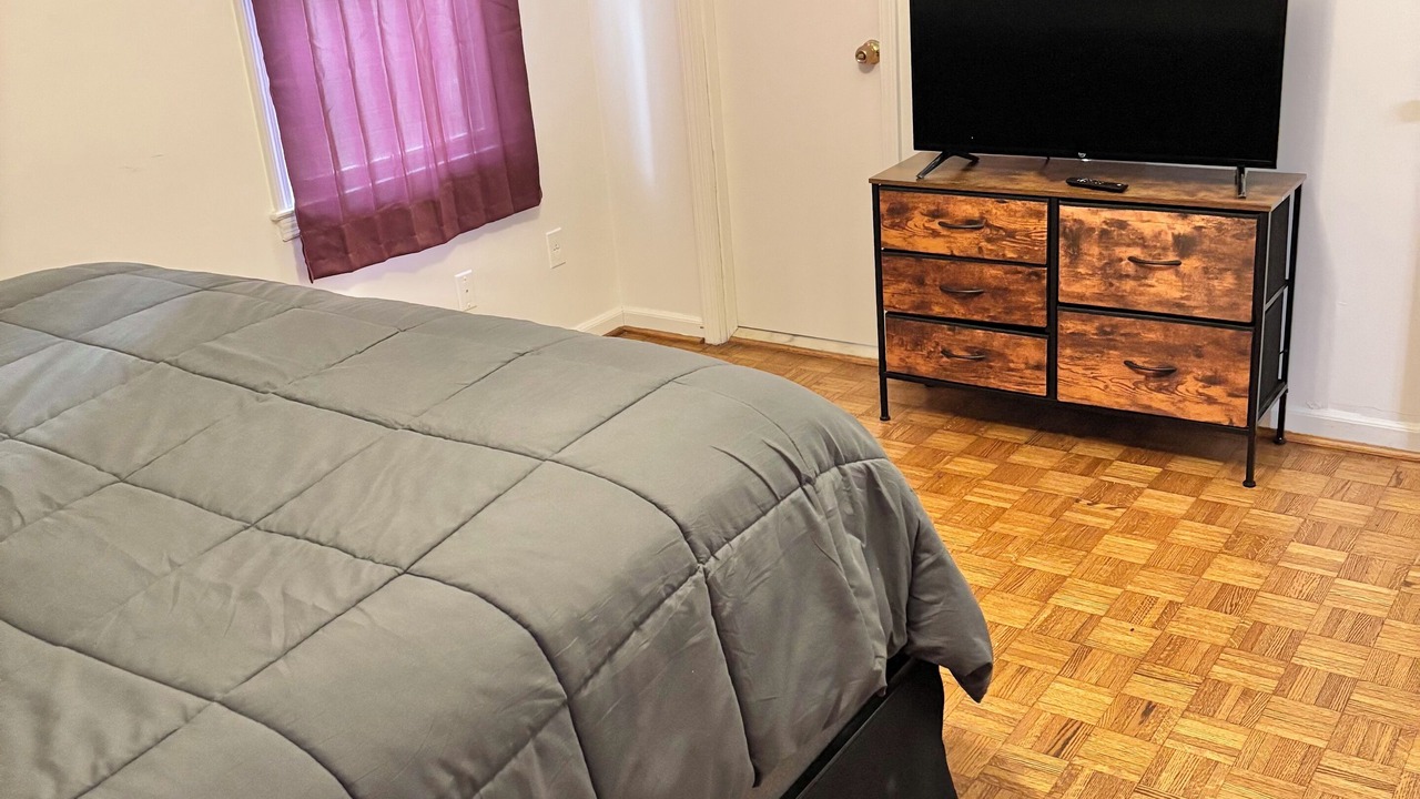 Photo of Bedroom in Northport