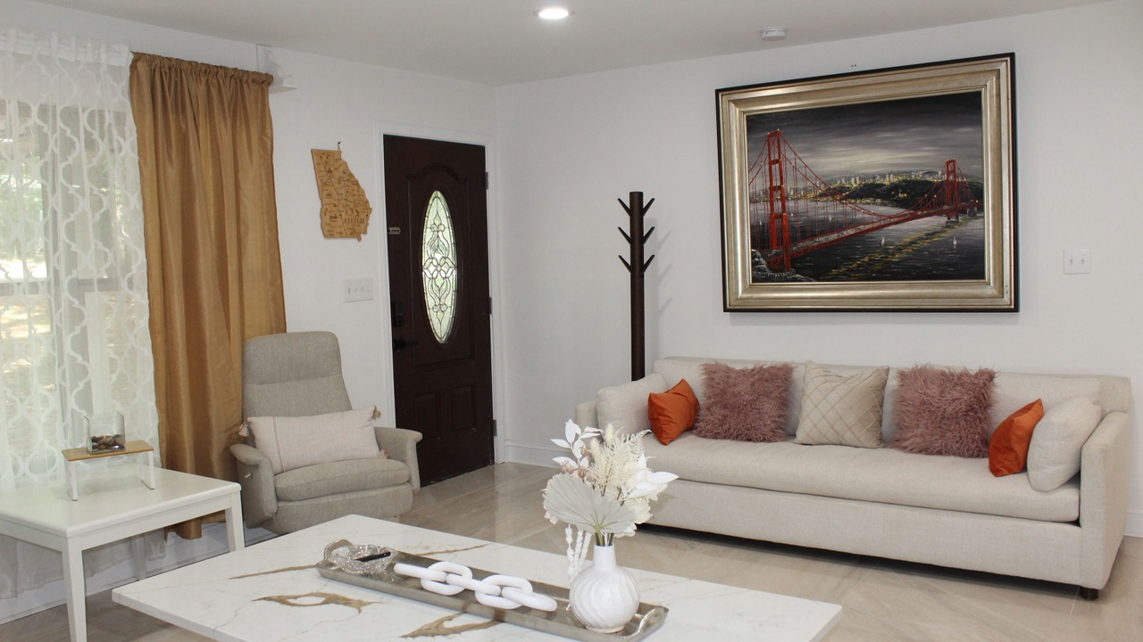Photo of Livingroom in McDonough