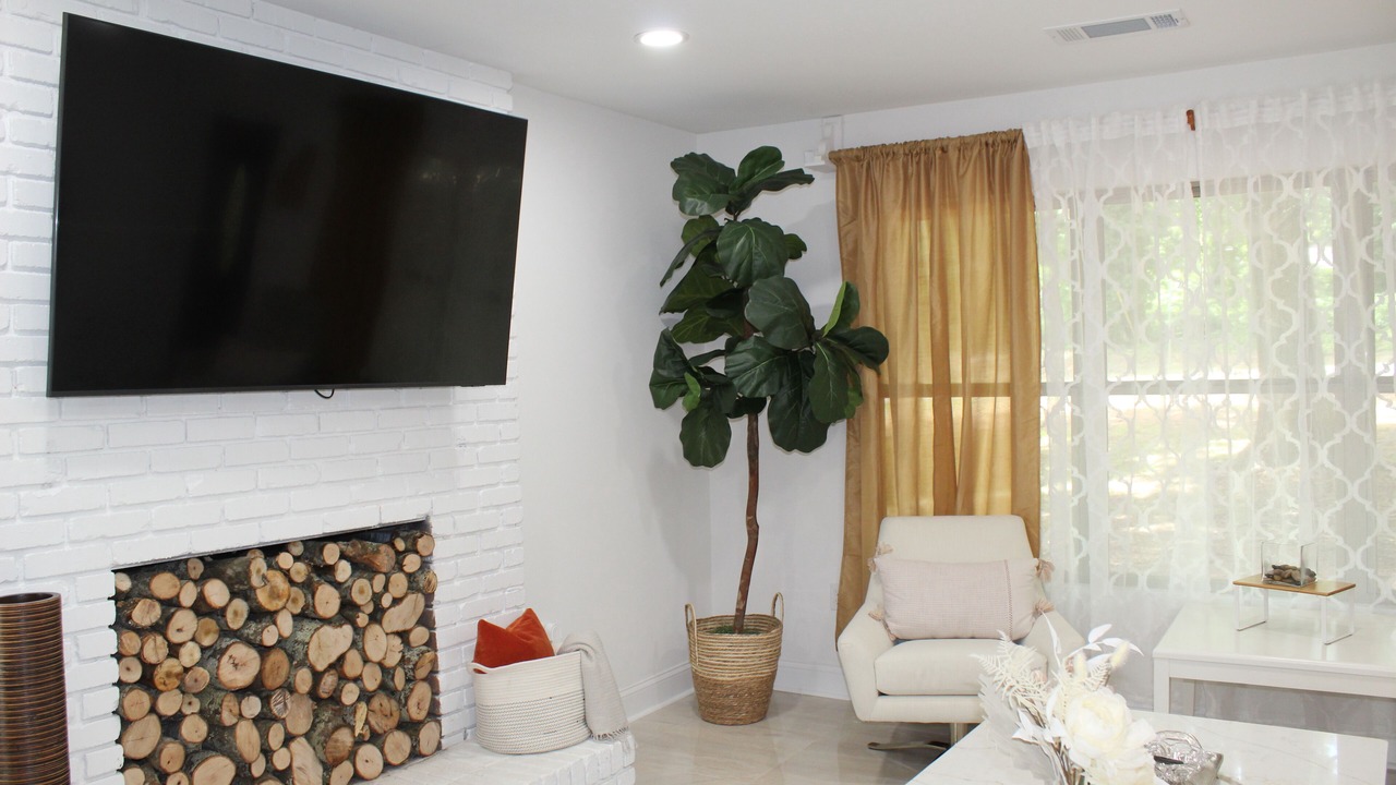 Photo of Livingroom in McDonough