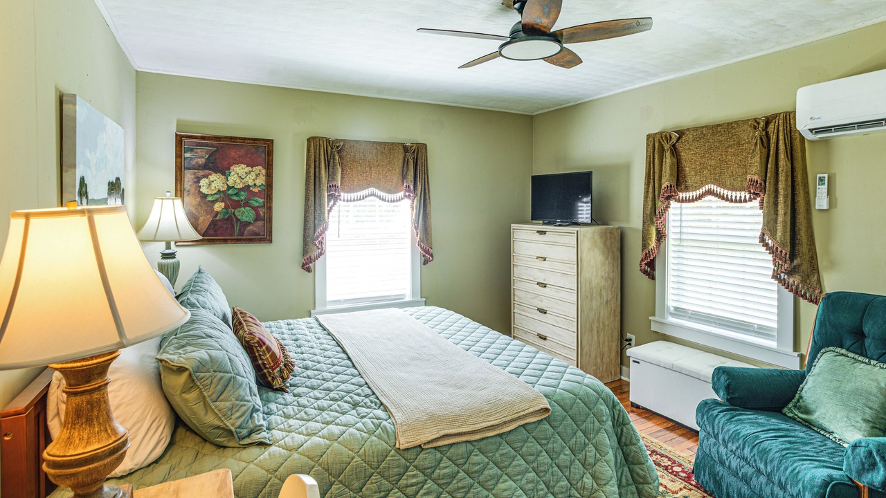 Photo of Bedroom in Oxford