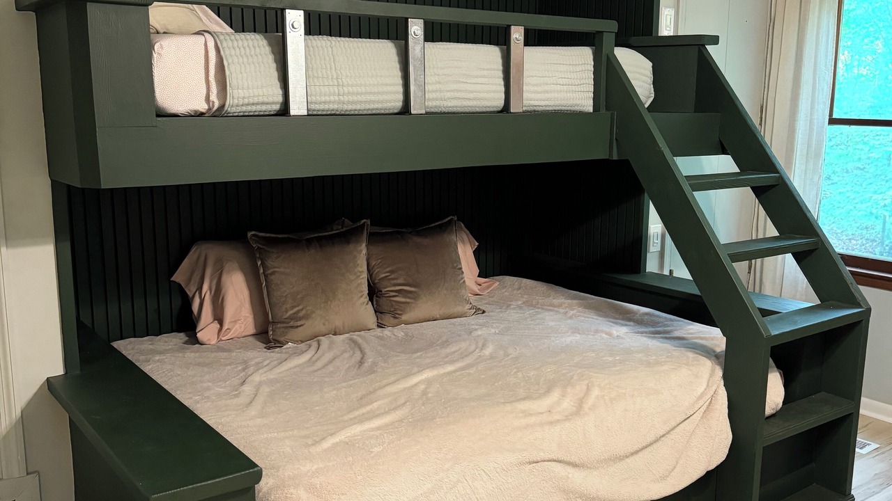 Photo of Bedroom in Shiloh
