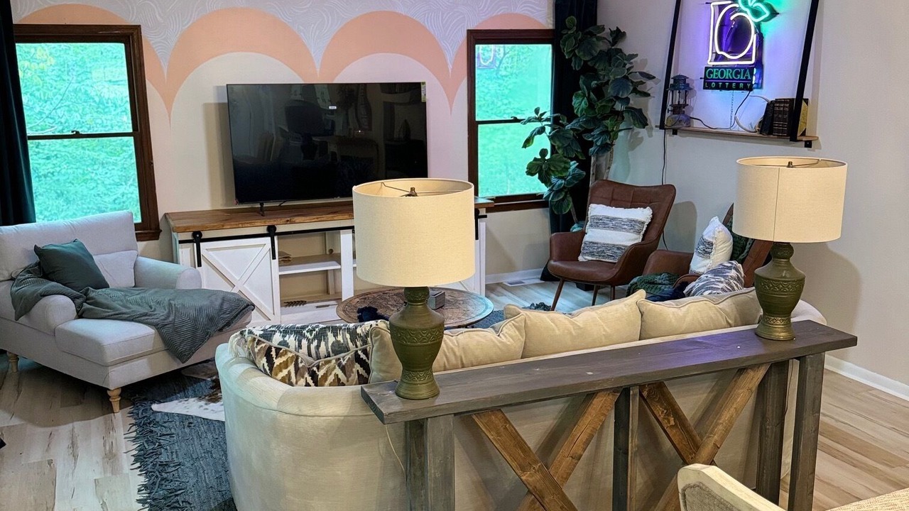 Photo of Livingroom in Shiloh