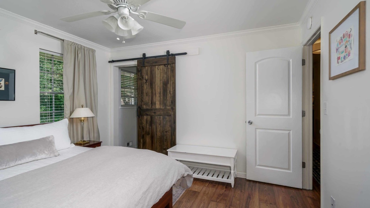 Photo of Bedroom in Northport