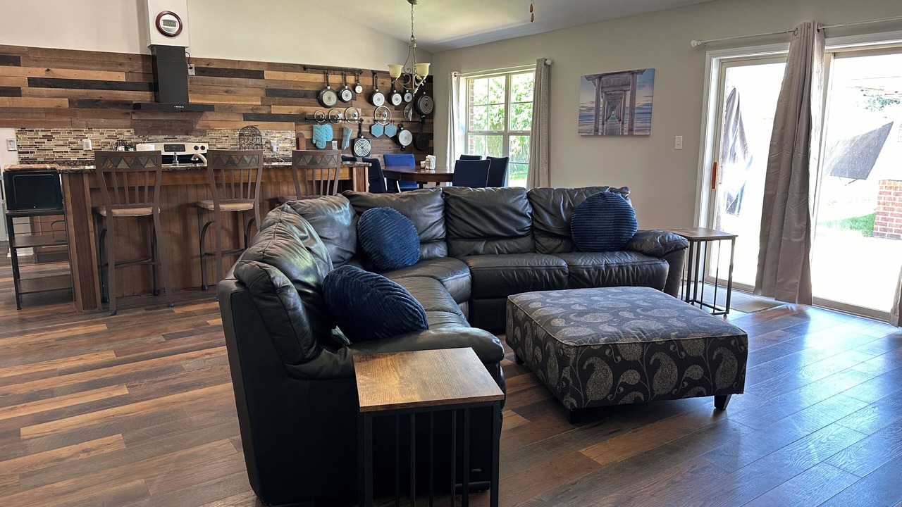 Photo of Livingroom in Lillian
