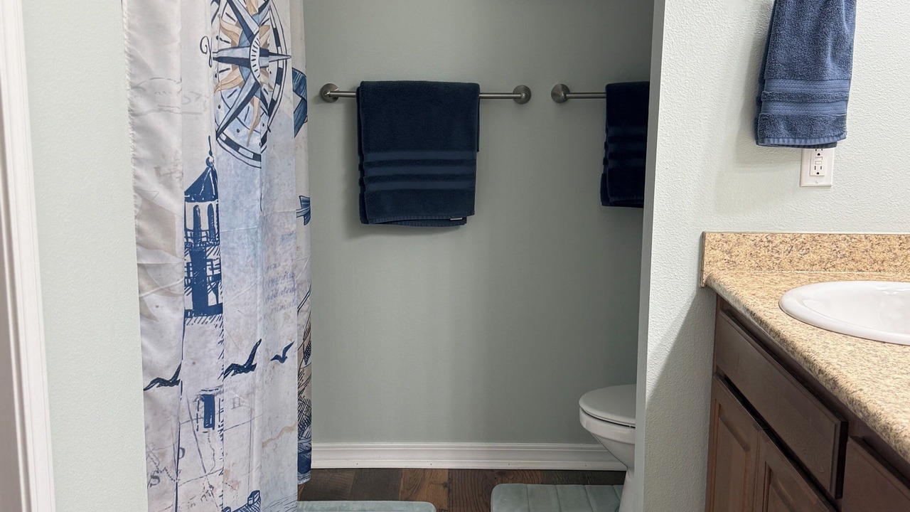Photo of Bathroom in Lillian