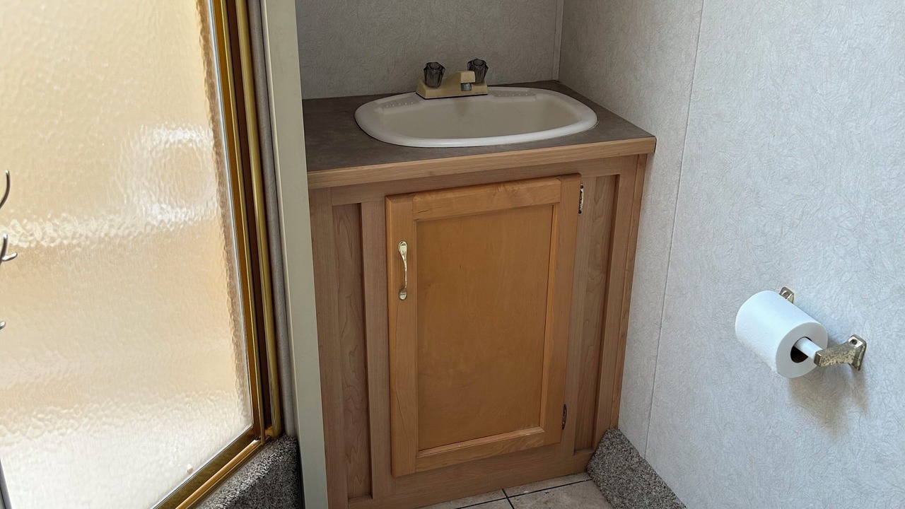 Photo of Bathroom in Petal