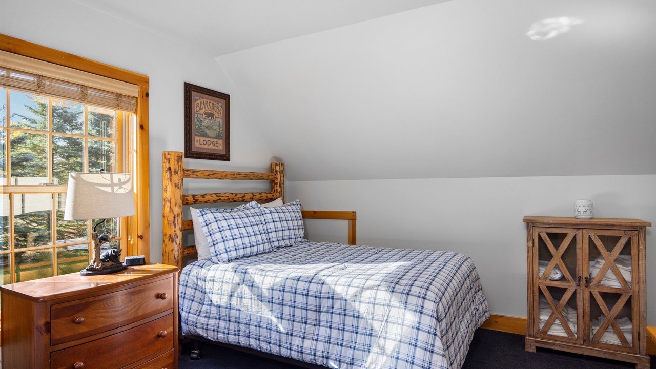 Photo of Bedroom in Gaylord