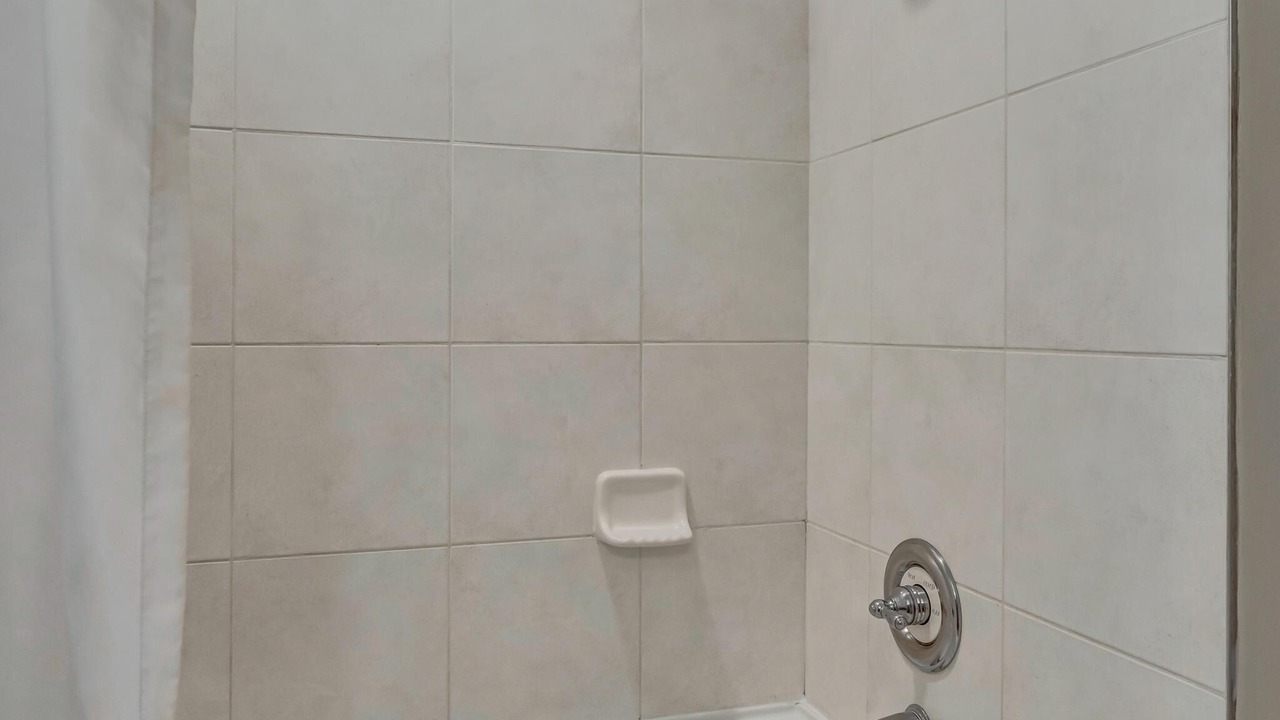 Photo of Bathroom in Baytowne Wharf
