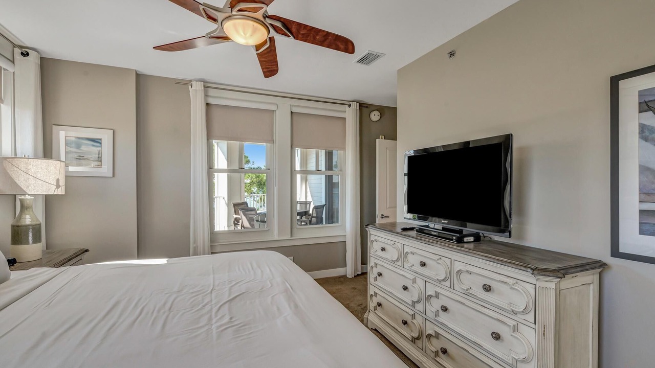 Photo of Bedroom in Baytowne Wharf