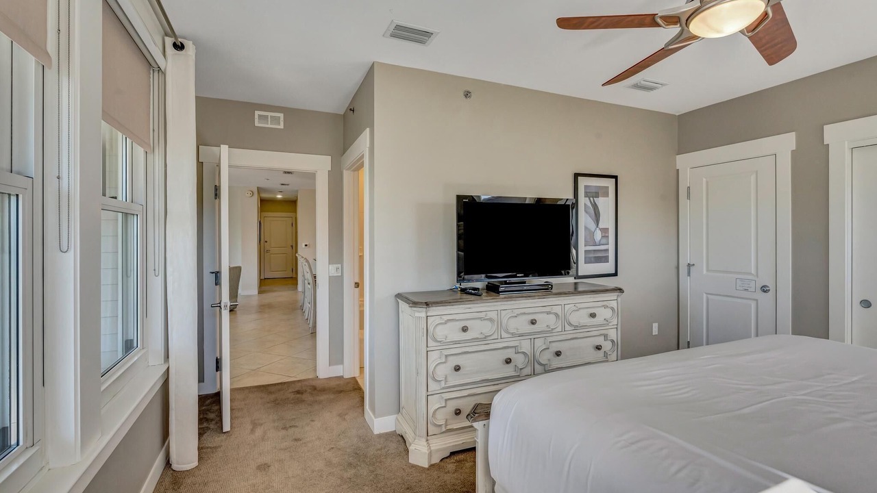 Photo of Bedroom in Baytowne Wharf