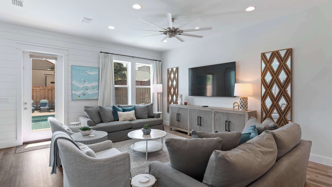 Photo of Livingroom in Miramar Beach
