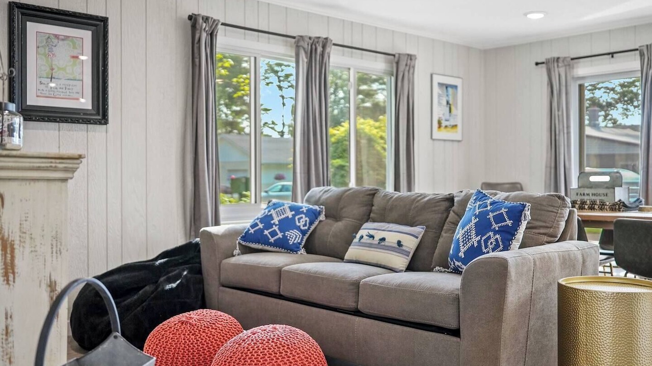 Photo of Livingroom in Cadillac