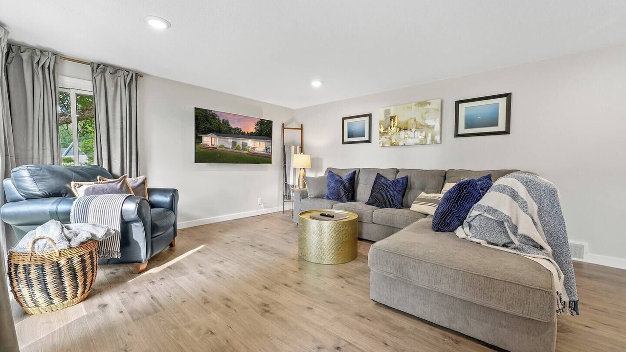 Photo of Livingroom in Cadillac
