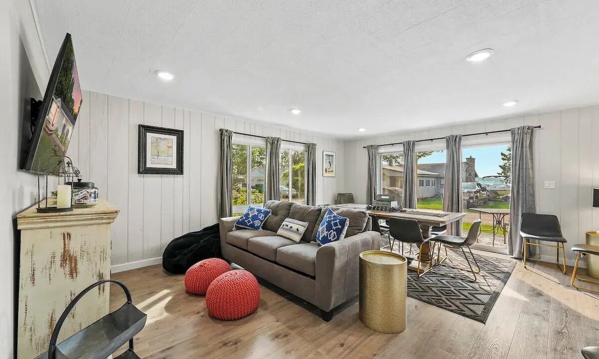 Photo of Livingroom in Cadillac