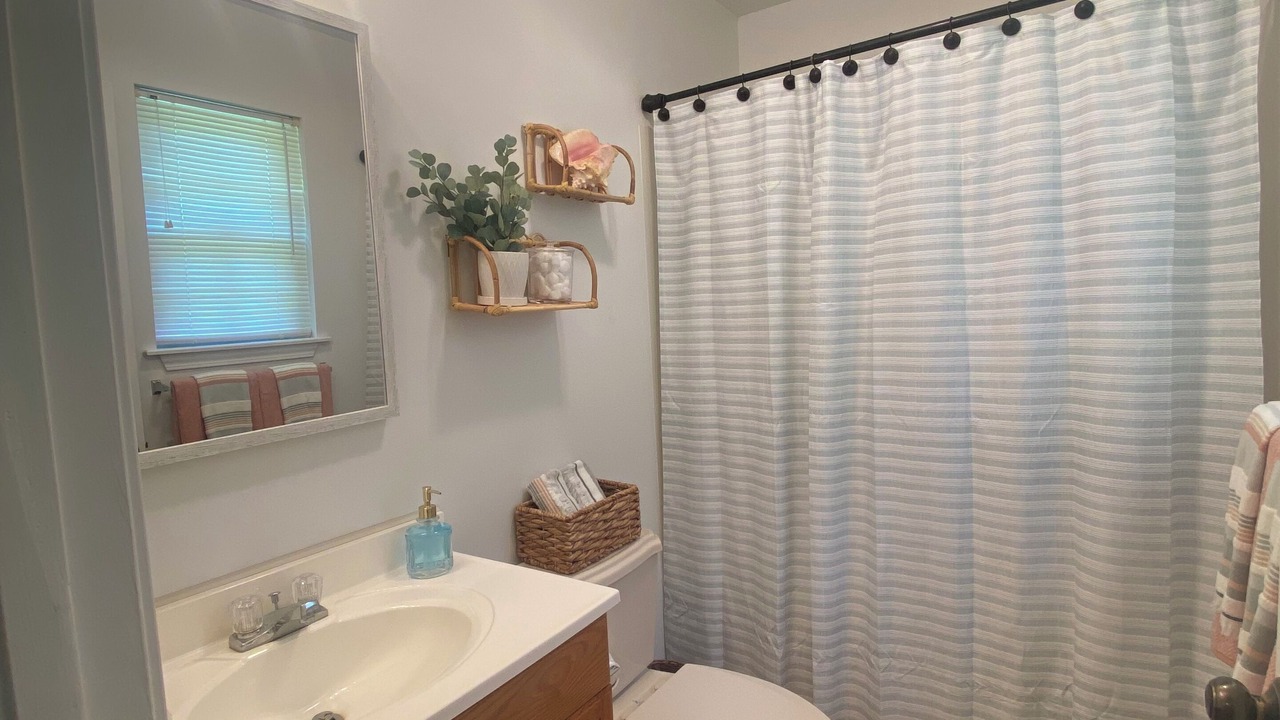Photo of Bathroom in Dadeville